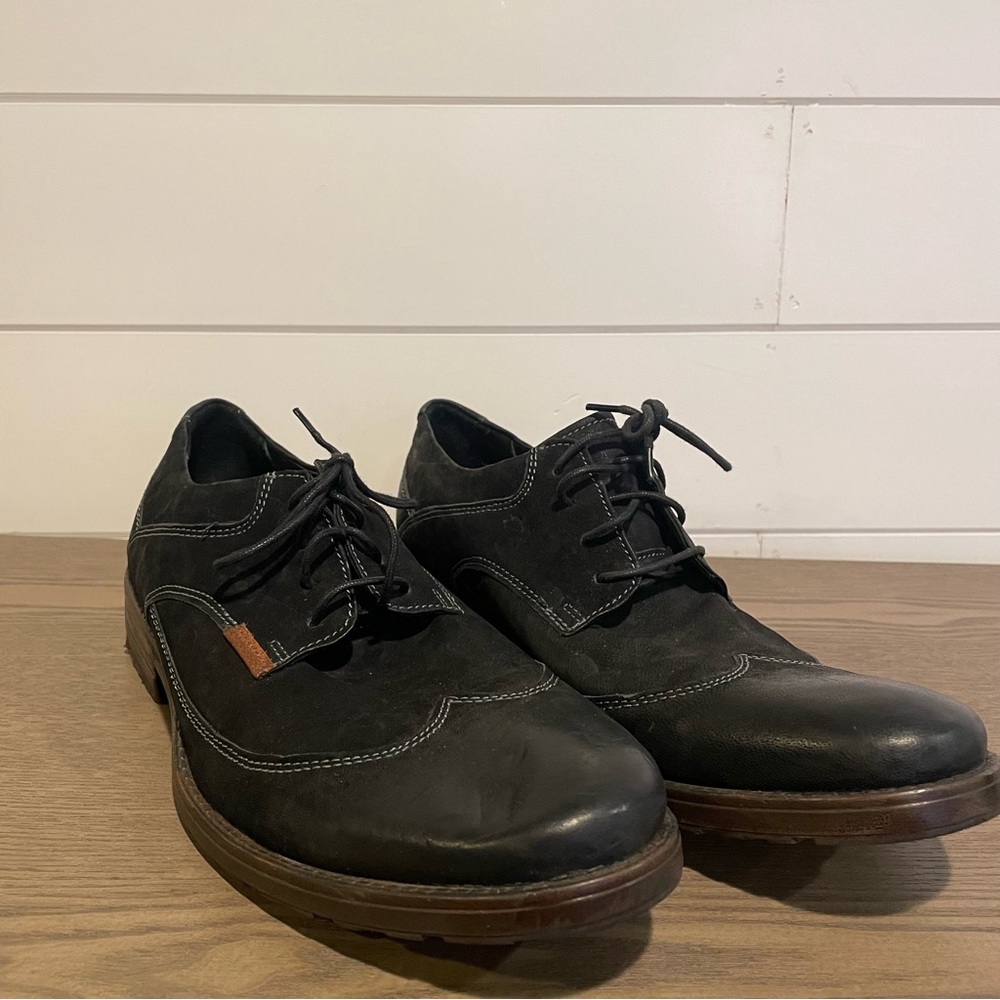 BLACK CLARKS MENS DRESS SHOES